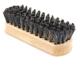 TWARDA SZCZOTKA DO CZYSZCZENIA